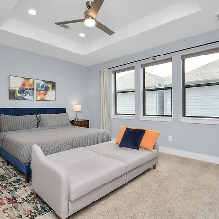 Skyline Views - Sleeps 10 Home Near Downtown Houston Bagian luar foto