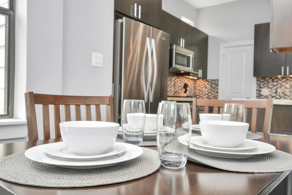 Skyline Views - Sleeps 10 Home Near Downtown Houston Bagian luar foto