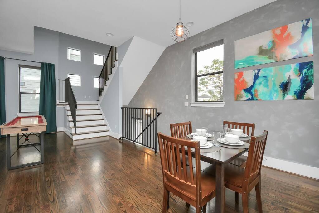 Skyline Views - Sleeps 10 Home Near Downtown Houston Bagian luar foto