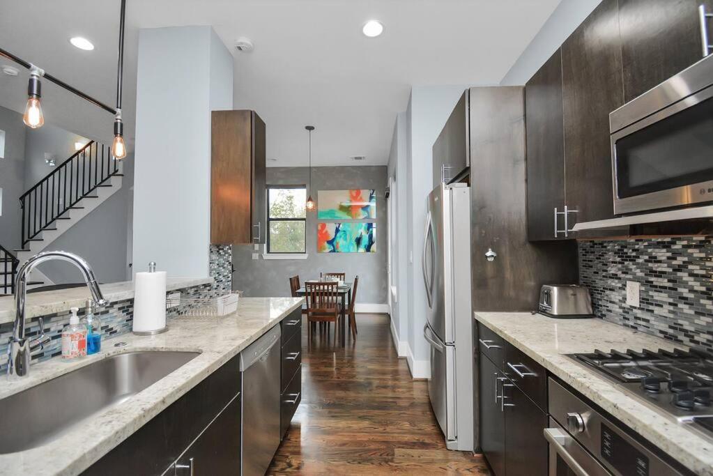 Skyline Views - Sleeps 10 Home Near Downtown Houston Bagian luar foto